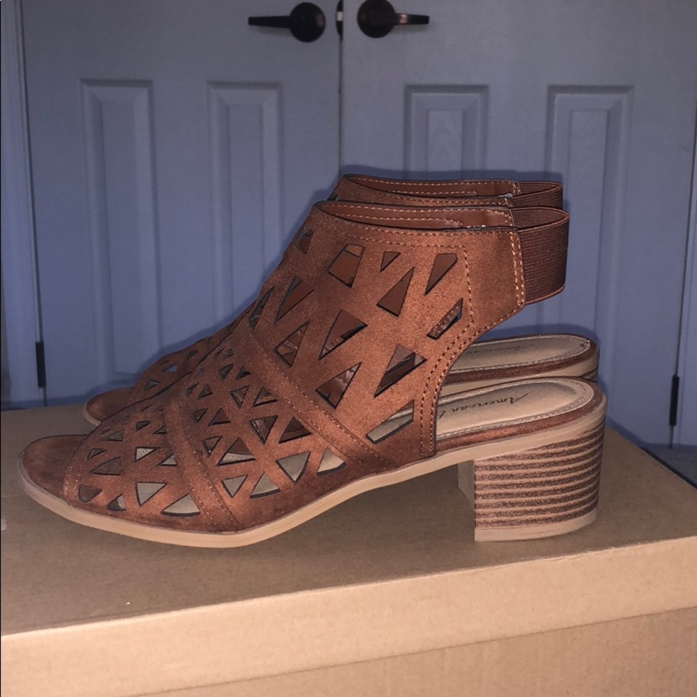 American Eagle Shoes/ Heels